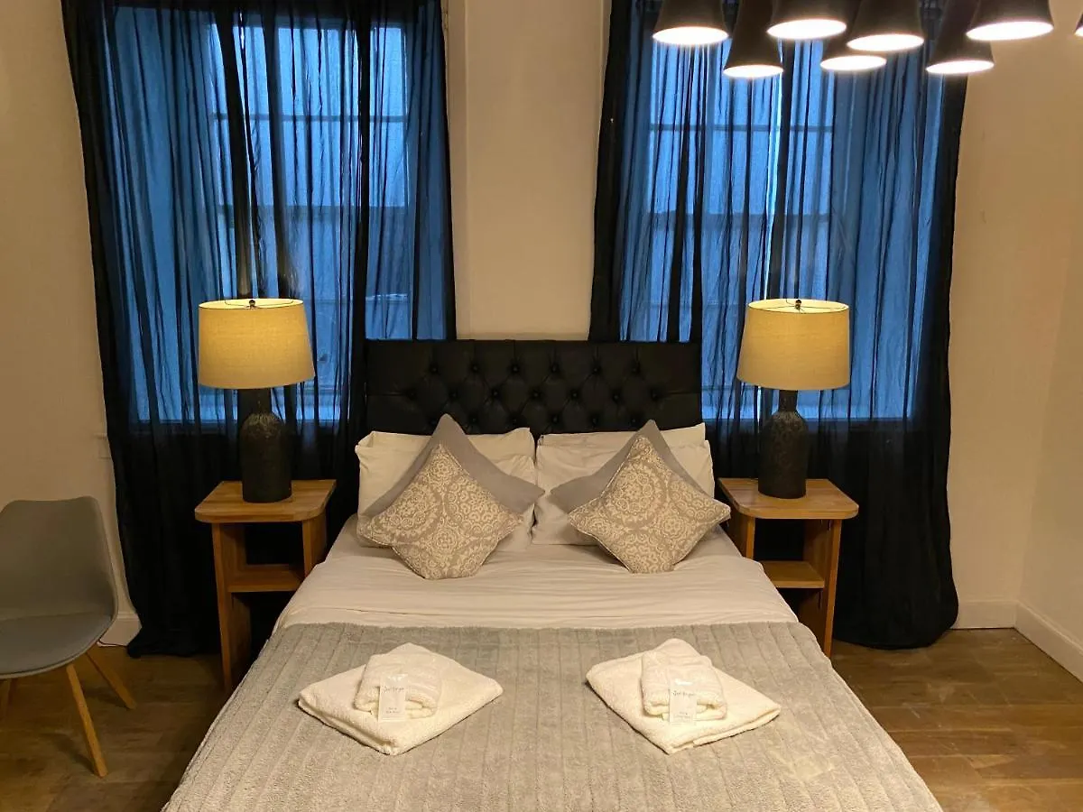 Queen Street Boutique Suites Эдинбург